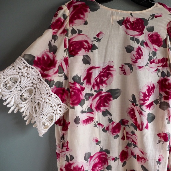 Stone Cold Fox Garden Robe - Picture 6 of 7